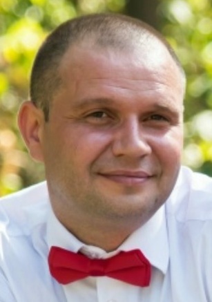 ДОМБРОВСЬКИЙ ЮРІЙ ГЕННАДІЙОВИЧ